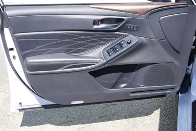 2022 Toyota Avalon Limited Hybrid