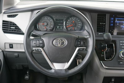 2017 Toyota Sienna LE 8 Passenger