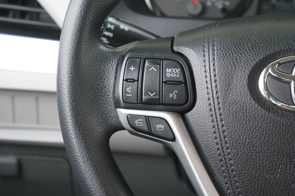 2017 Toyota Sienna LE 8 Passenger
