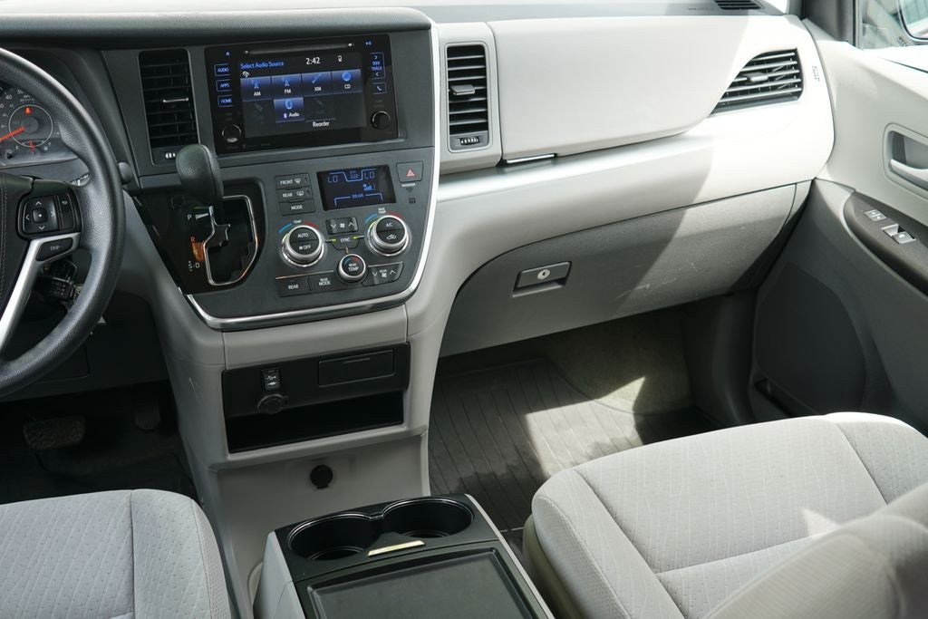 2017 Toyota Sienna LE 8 Passenger