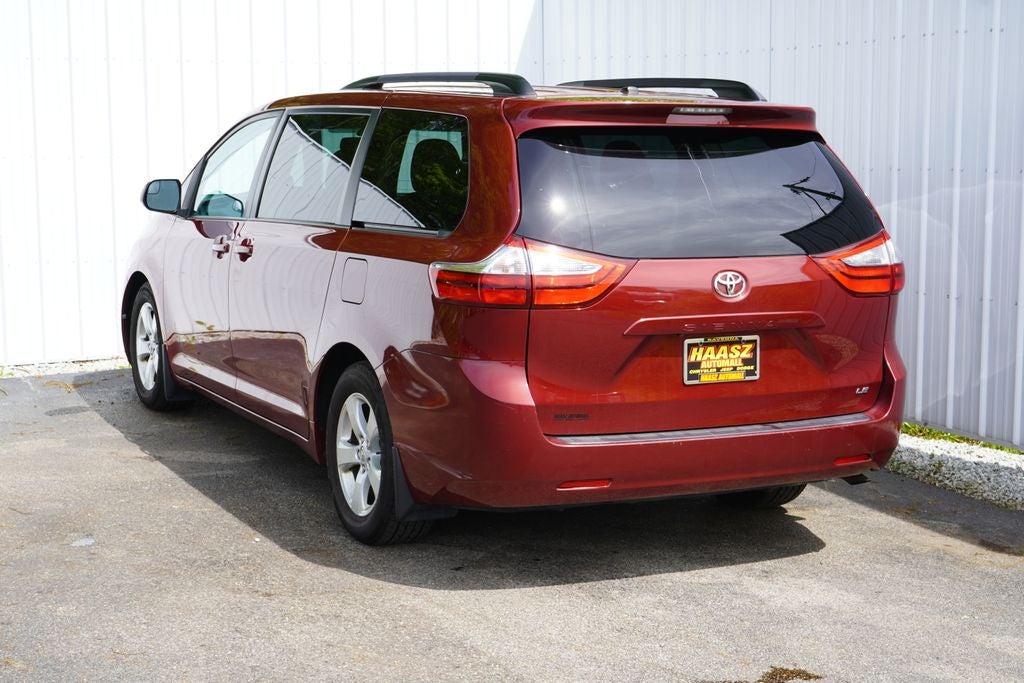 2017 Toyota Sienna LE 8 Passenger