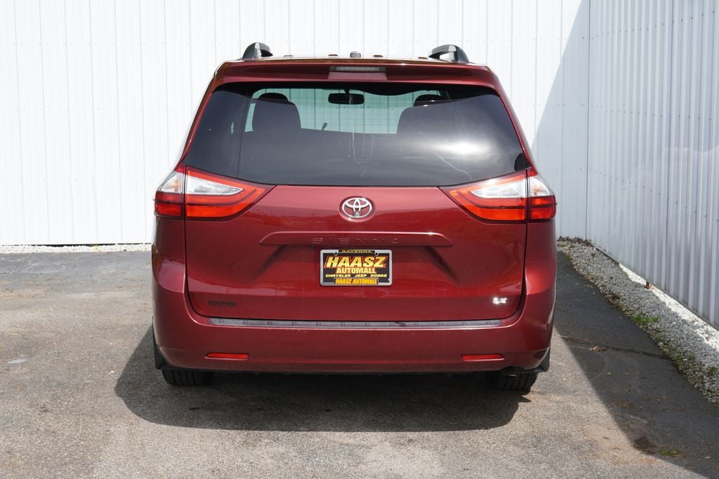 2017 Toyota Sienna LE 8 Passenger
