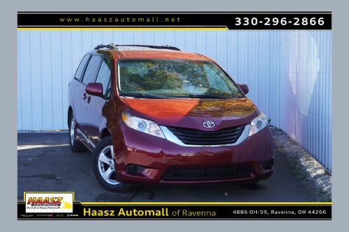 2017 Toyota Sienna LE 8 Passenger