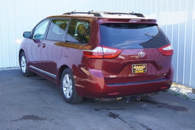 2017 Toyota Sienna LE 8 Passenger