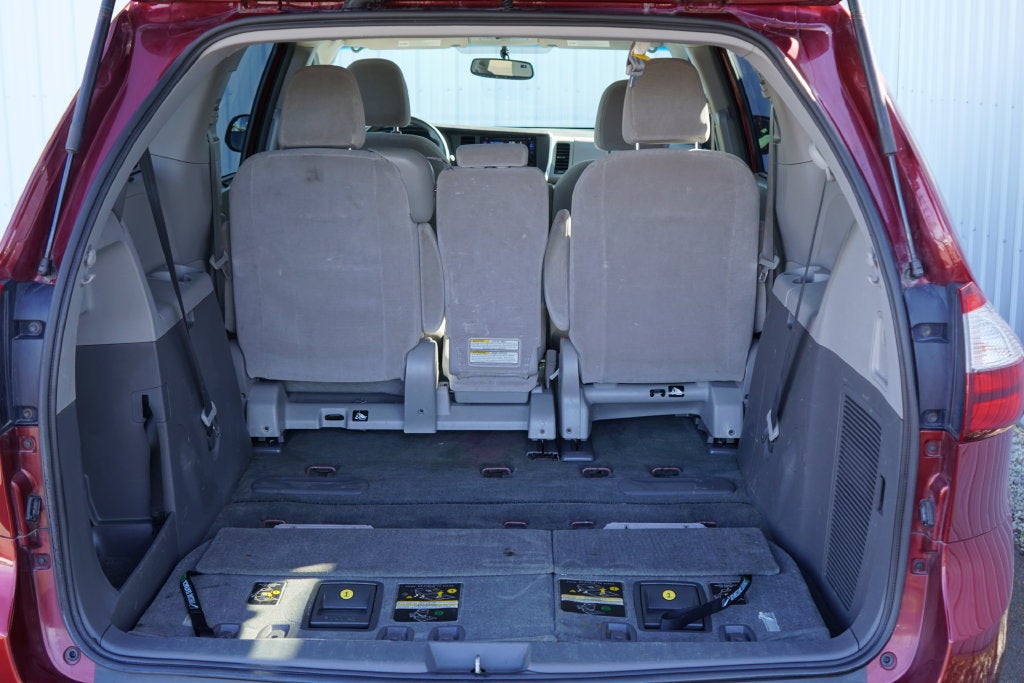 2017 Toyota Sienna LE 8 Passenger