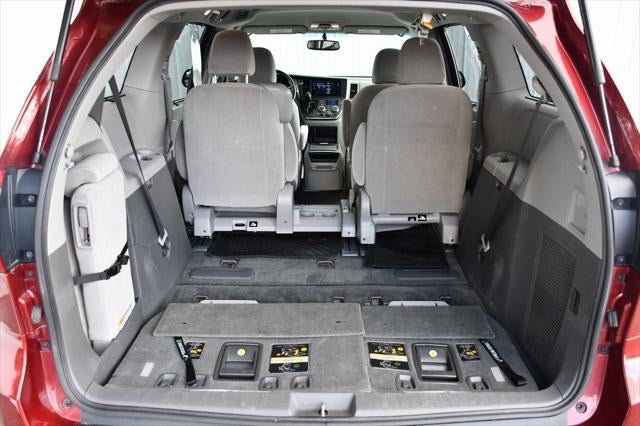 2017 Toyota Sienna LE 8 Passenger