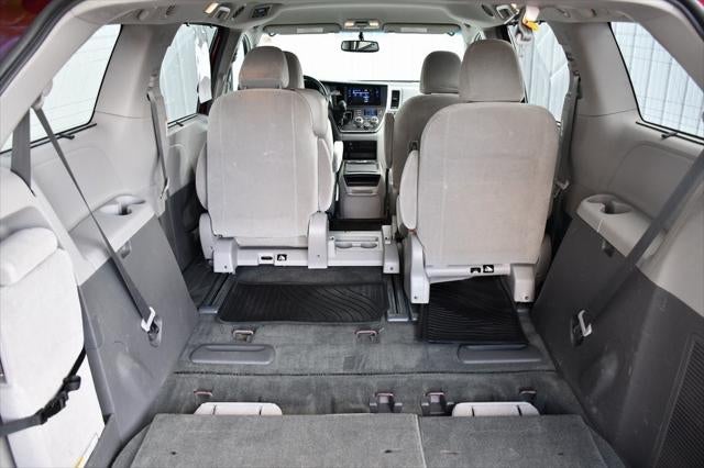 2017 Toyota Sienna LE 8 Passenger