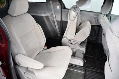 2017 Toyota Sienna LE 8 Passenger