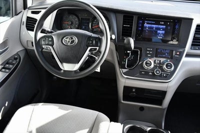2017 Toyota Sienna LE 8 Passenger