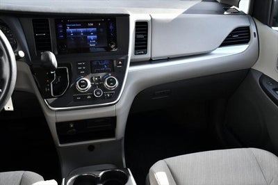 2017 Toyota Sienna LE 8 Passenger