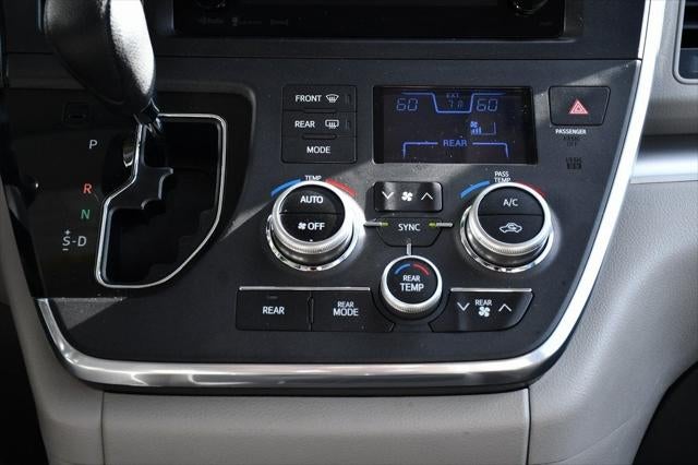 2017 Toyota Sienna LE 8 Passenger