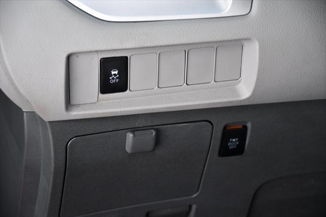 2017 Toyota Sienna LE 8 Passenger