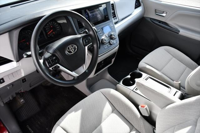 2017 Toyota Sienna LE 8 Passenger