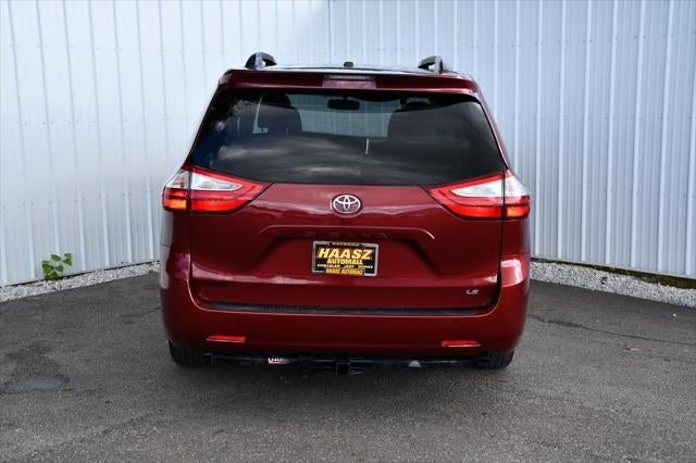 2017 Toyota Sienna LE 8 Passenger