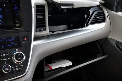 2017 Toyota Sienna LE 8 Passenger