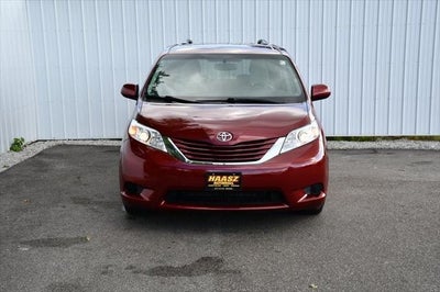 2017 Toyota Sienna LE 8 Passenger