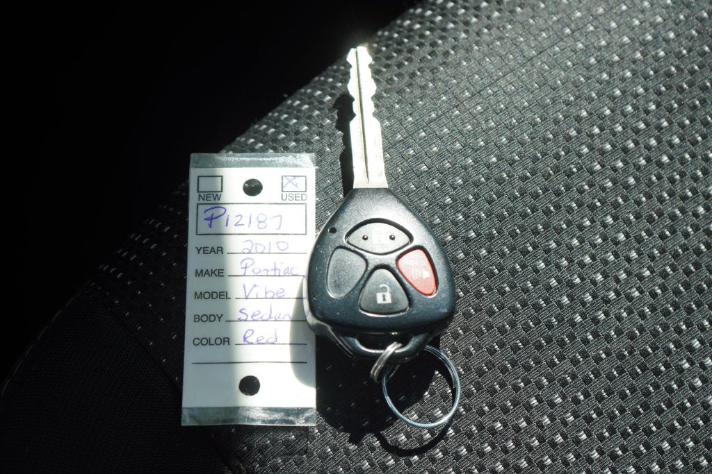 2010 Pontiac Vibe w/1SA
