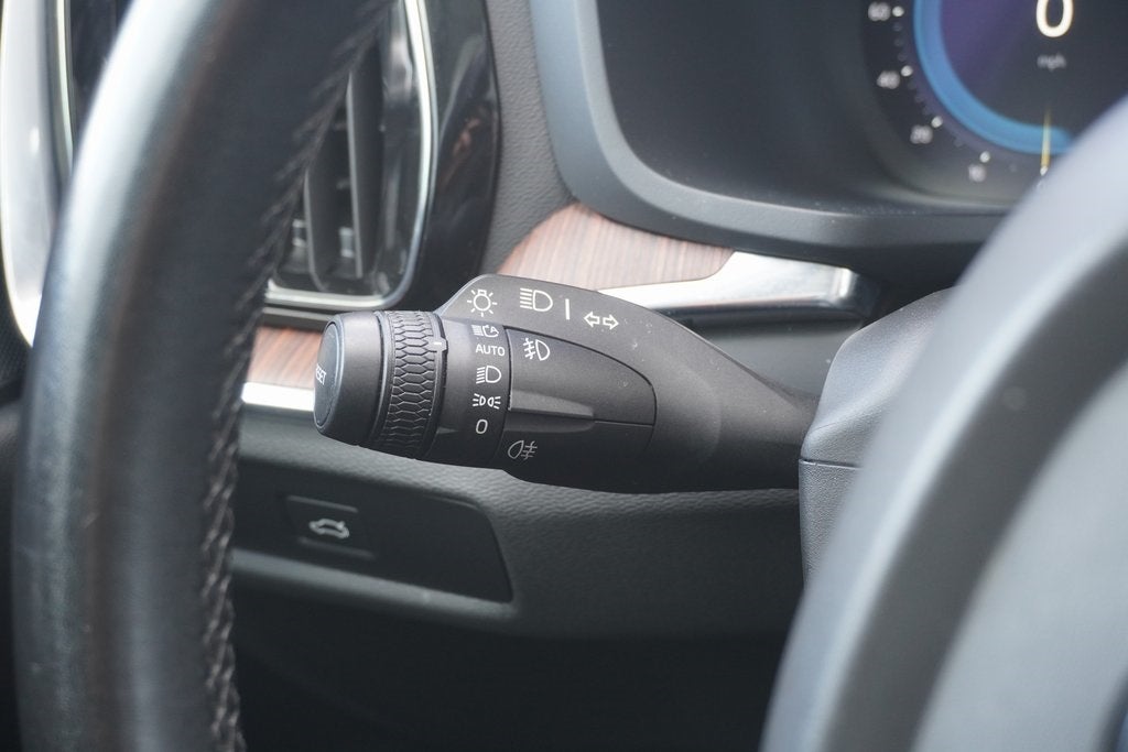 2024 Volvo S60 B5 Plus Dark Theme