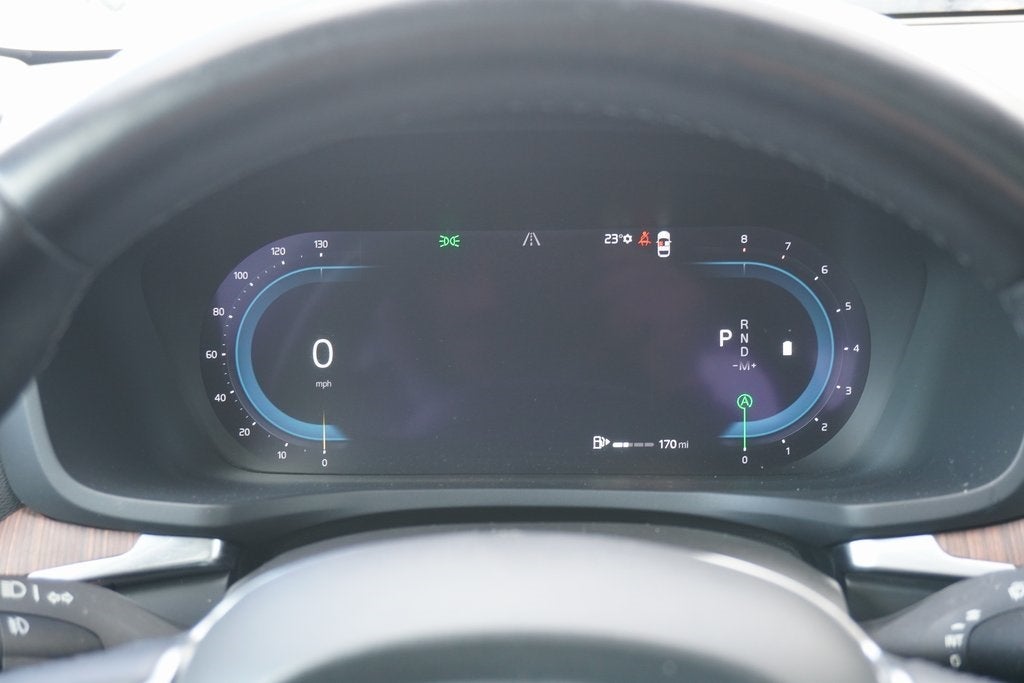 2024 Volvo S60 B5 Plus Dark Theme