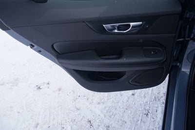 2024 Volvo S60 B5 Plus Dark Theme