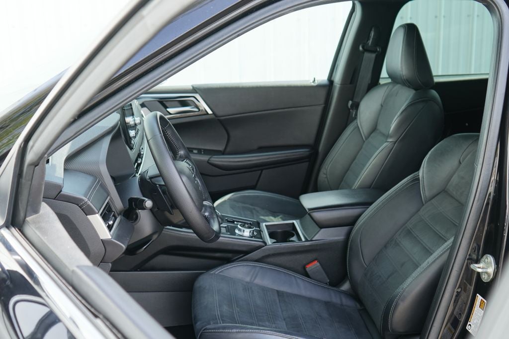 2022 Mitsubishi Outlander Black Edition S-AWC