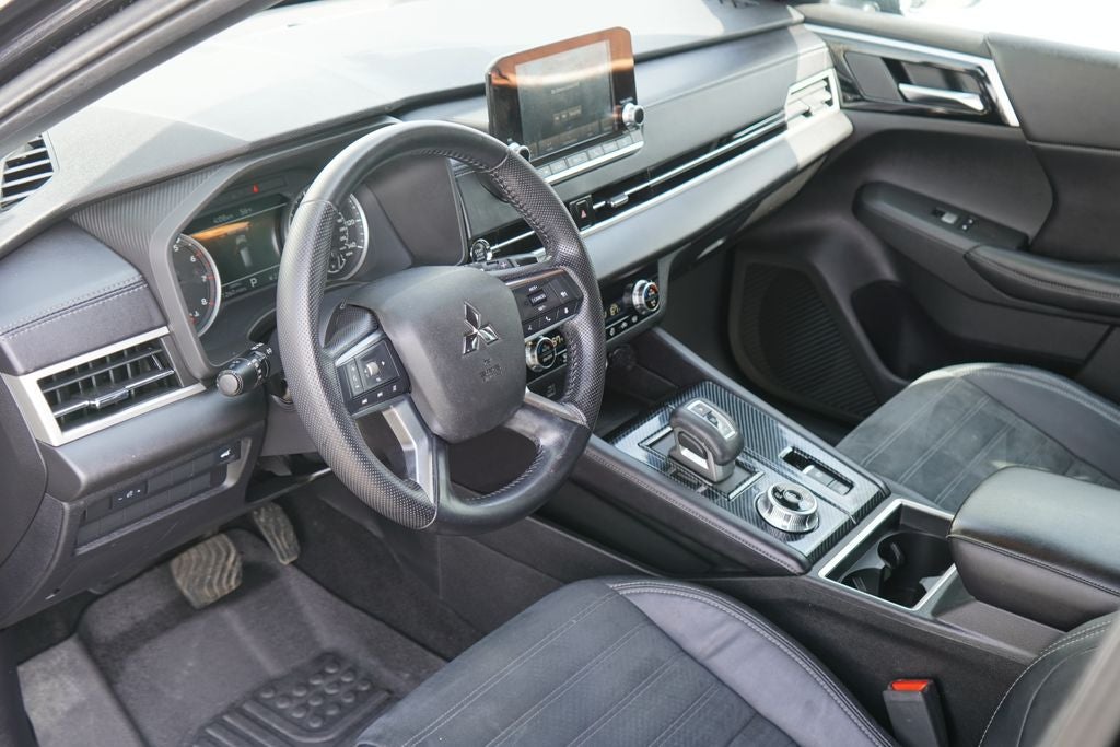 2022 Mitsubishi Outlander Black Edition S-AWC