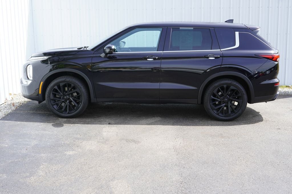 2022 Mitsubishi Outlander Black Edition S-AWC