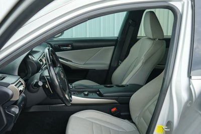 2016 Lexus IS 300 300