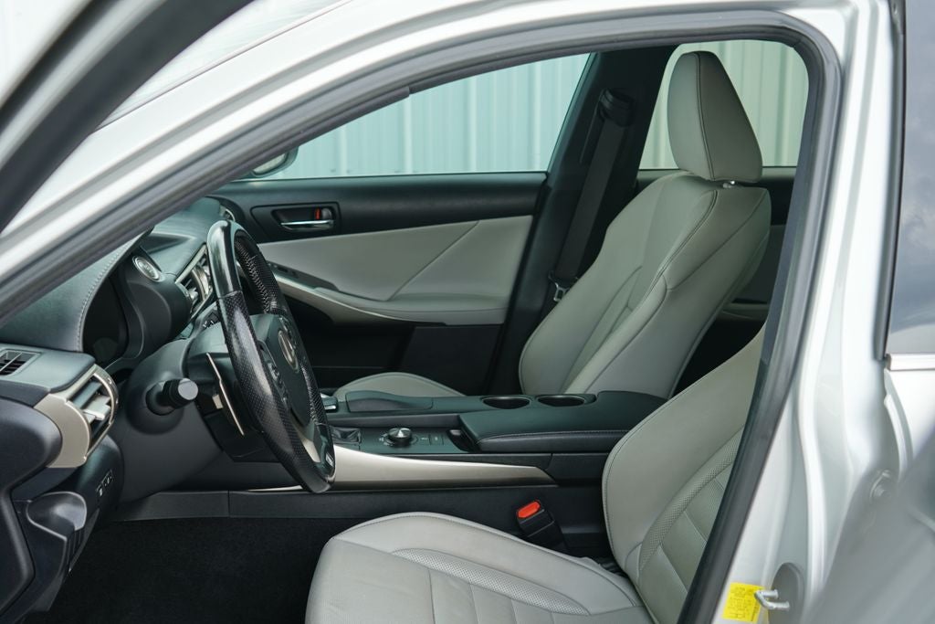 2016 Lexus IS 300 300