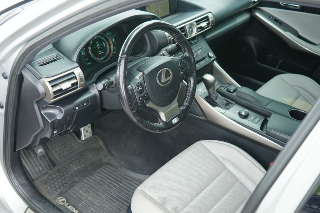 2016 Lexus IS 300 300