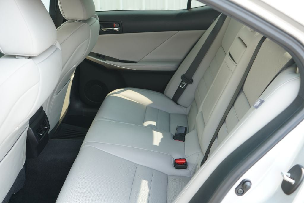 2016 Lexus IS 300 300