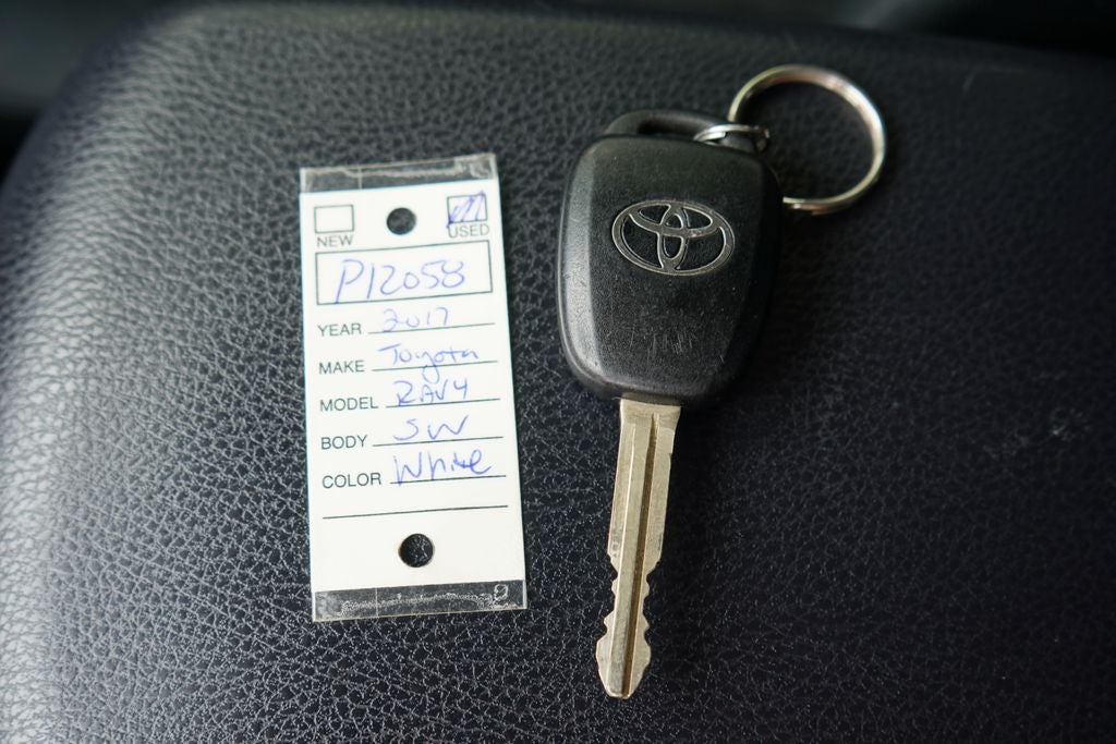 2017 Toyota RAV4 LE