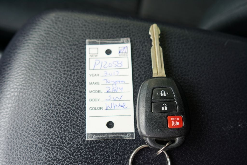 2017 Toyota RAV4 LE
