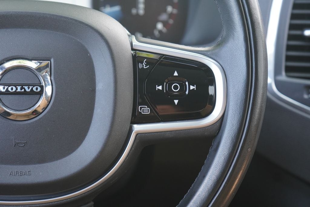 2019 Volvo XC90 T6 Momentum