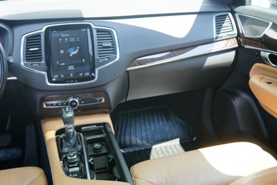 2019 Volvo XC90 T6 Momentum