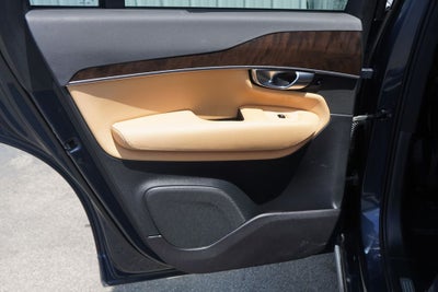 2019 Volvo XC90 T6 Momentum