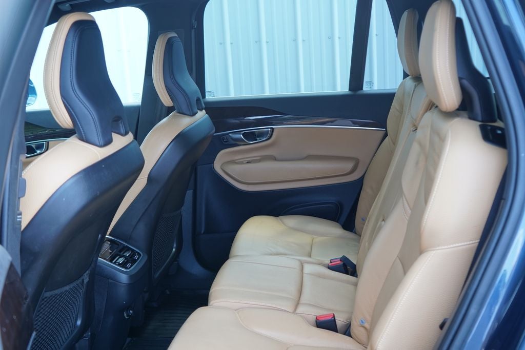 2019 Volvo XC90 T6 Momentum